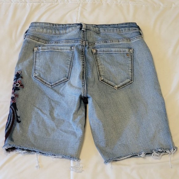 Jessica Simpson Kiss Me Skinny embroidered sequins bermuda shorts. Sz: 29 - Picture 4 of 9